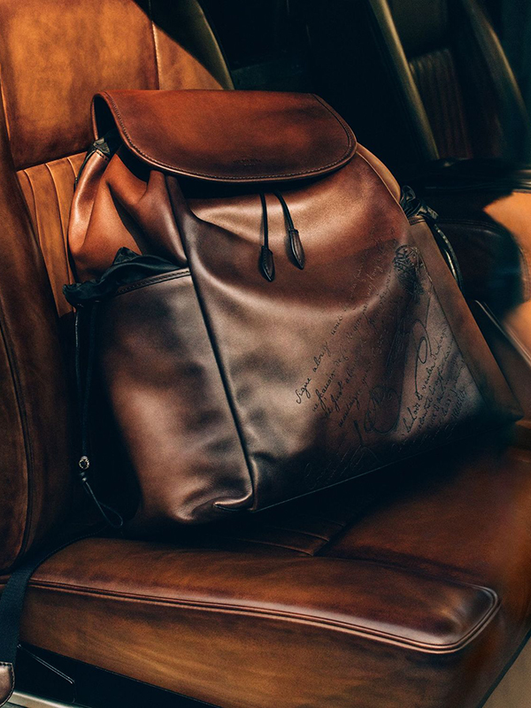 علامة بيرلوتي تضع بصمتها الخاصة على سيارة لاند روفر